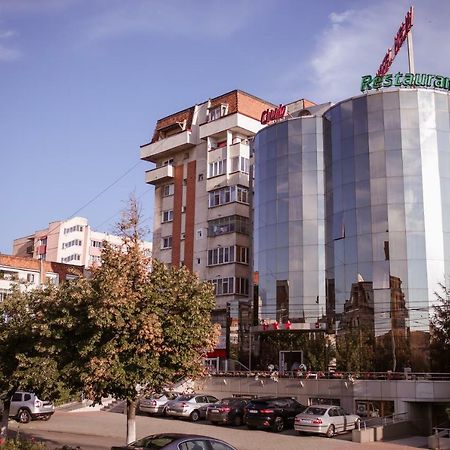 Hotel Helin - Calea Bucuresti Крайова Экстерьер фото