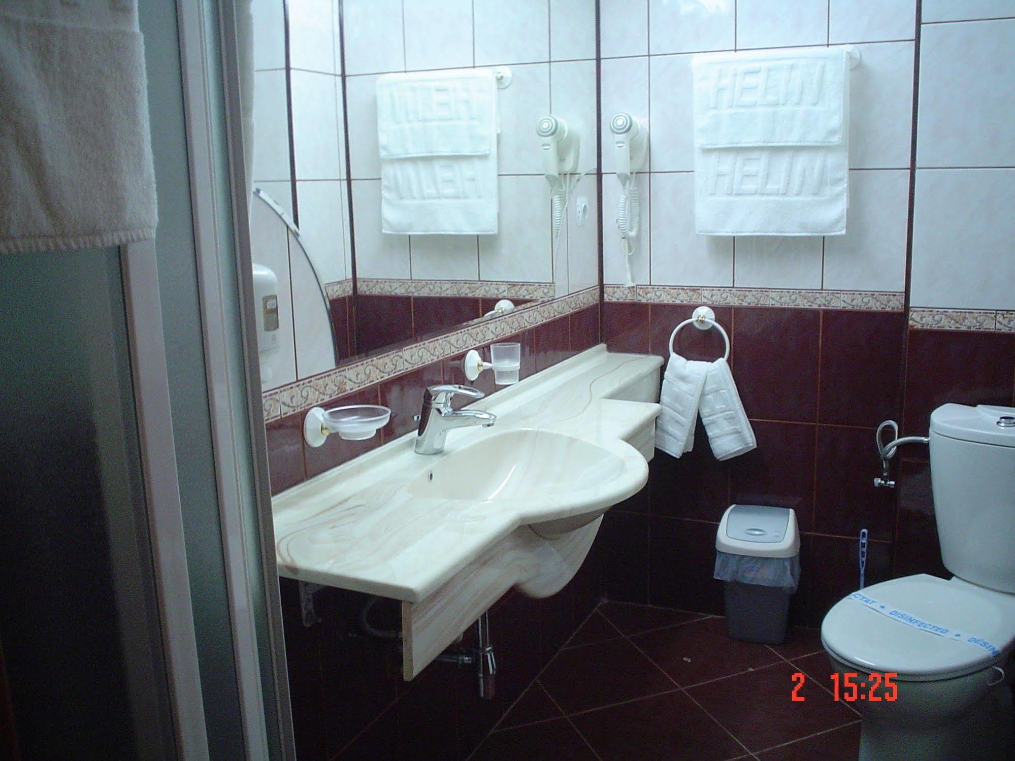 Hotel Helin - Calea Bucuresti Крайова Экстерьер фото