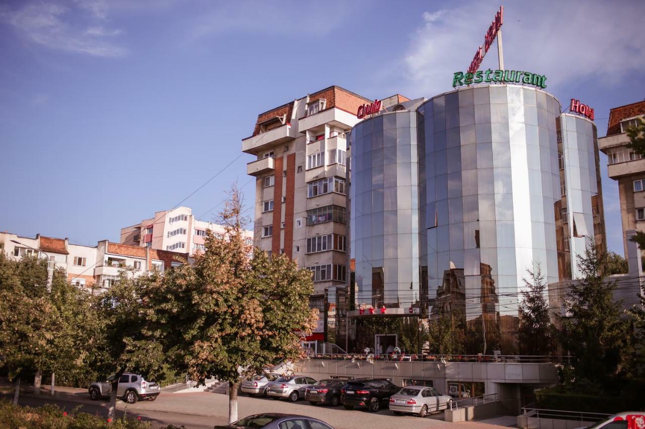 Hotel Helin - Calea Bucuresti Крайова Экстерьер фото