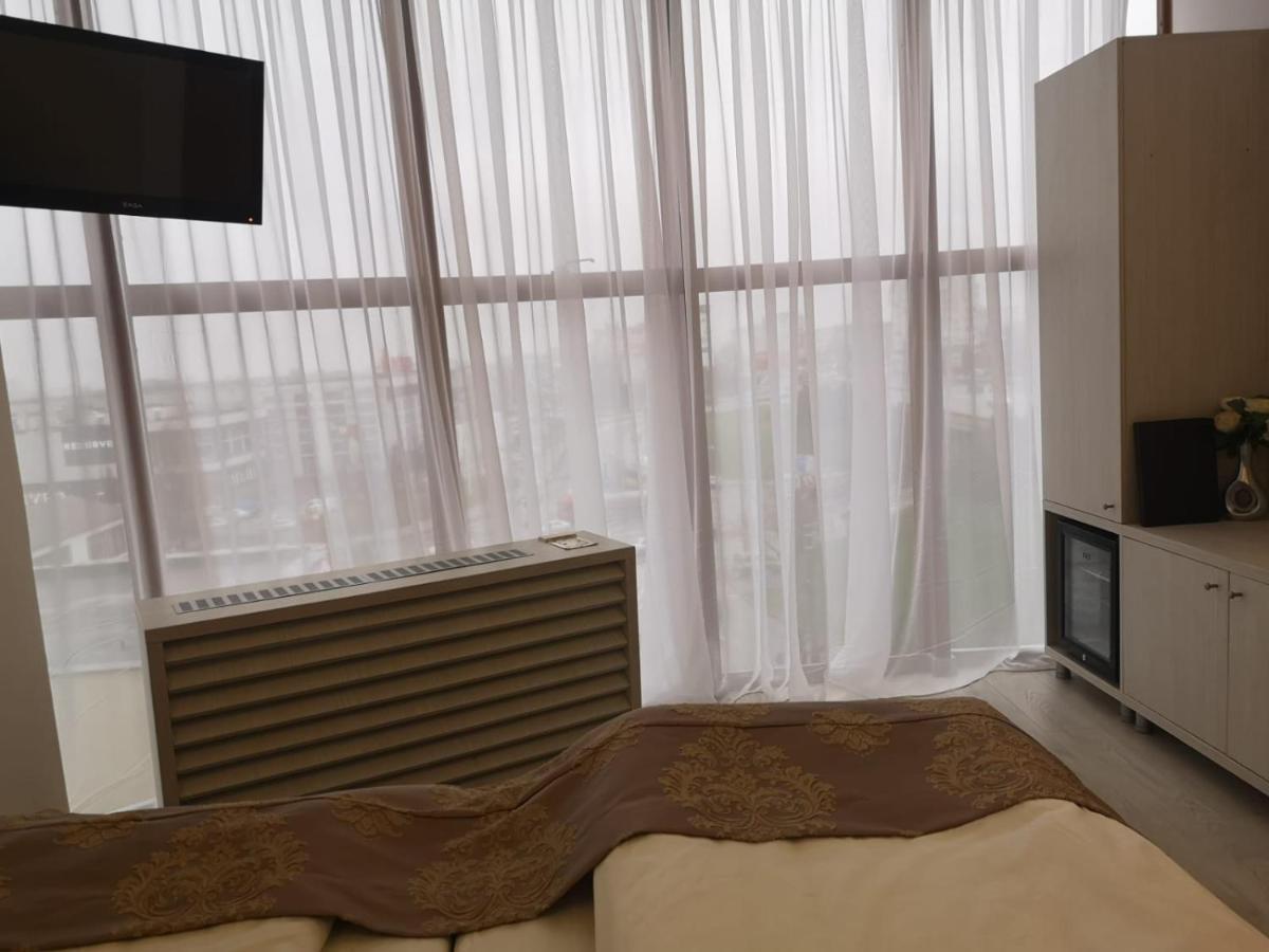 Hotel Helin - Calea Bucuresti Крайова Экстерьер фото